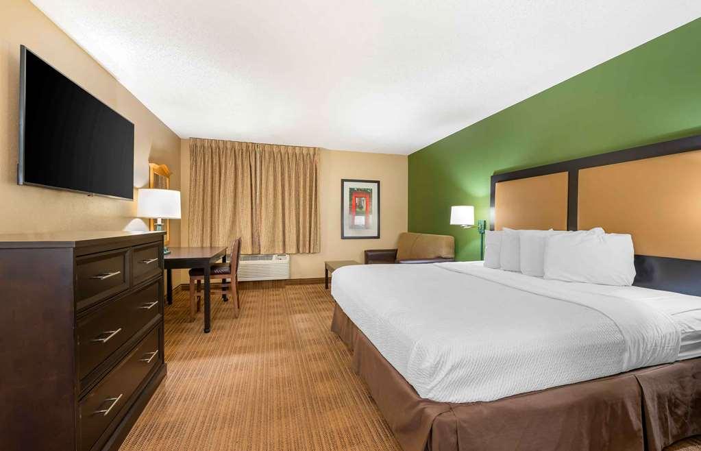 Extended Stay America Suites - Chicago - Schaumburg - Convention Center Room photo